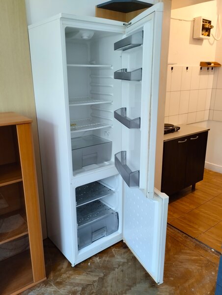 Giurgiului 164, M. Eroii Revolutiei, 20 min. Piata Unirii cu STB